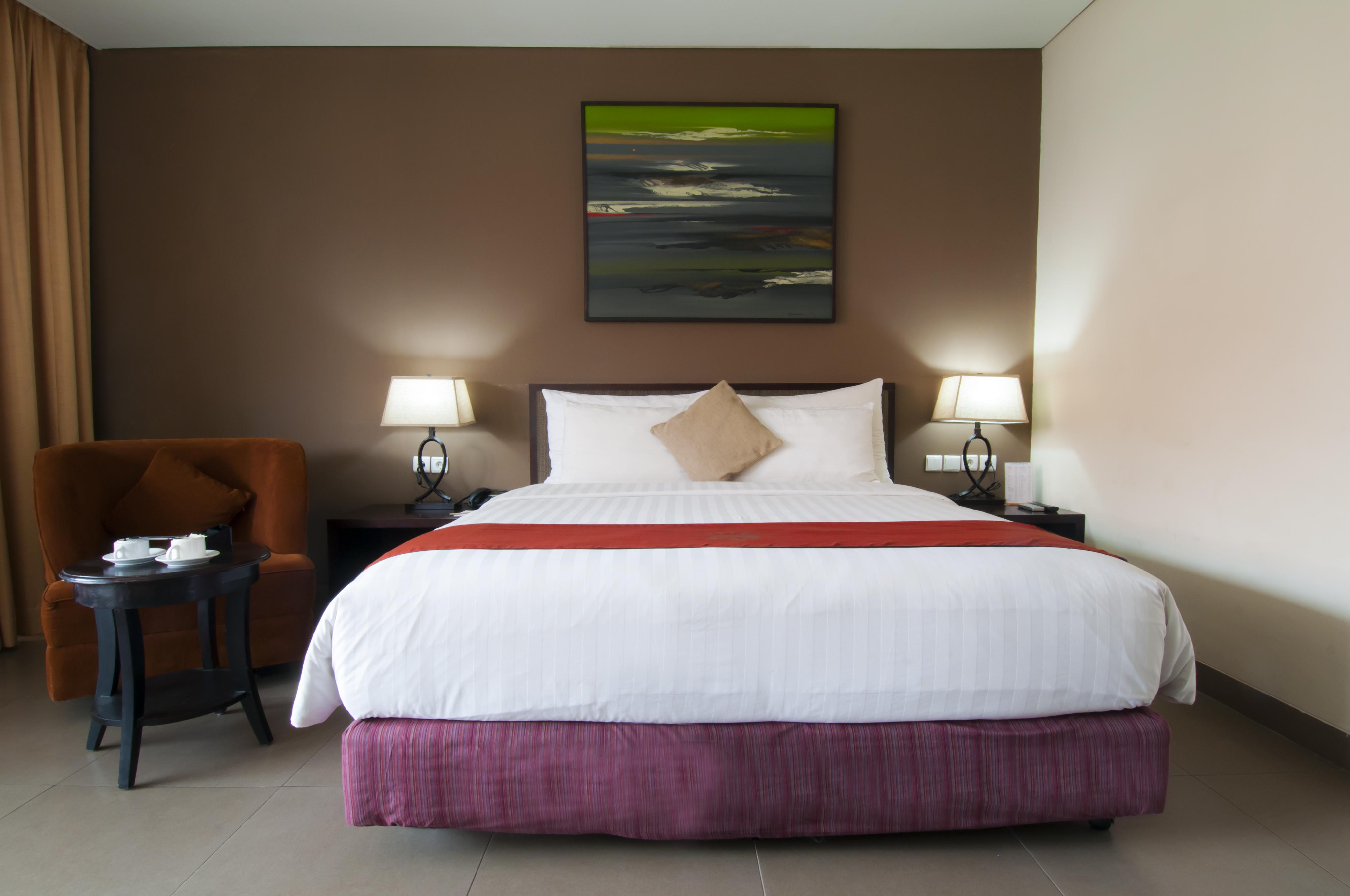 100 Sunset Kuta Hotel & Ballroom エクステリア 写真