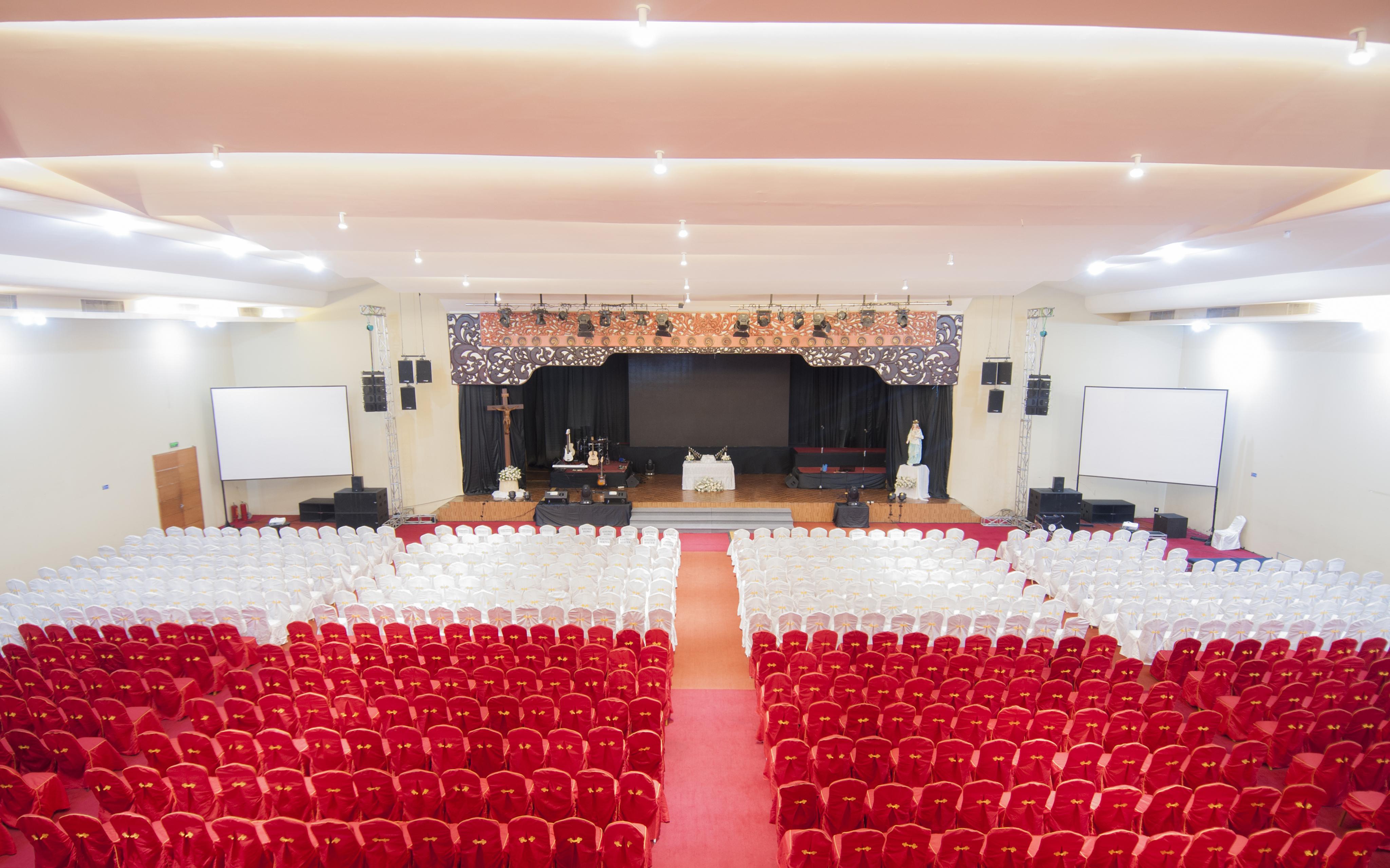 100 Sunset Kuta Hotel & Ballroom エクステリア 写真