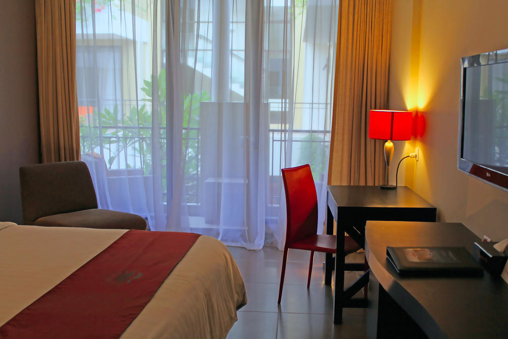 100 Sunset Kuta Hotel & Ballroom 部屋 写真