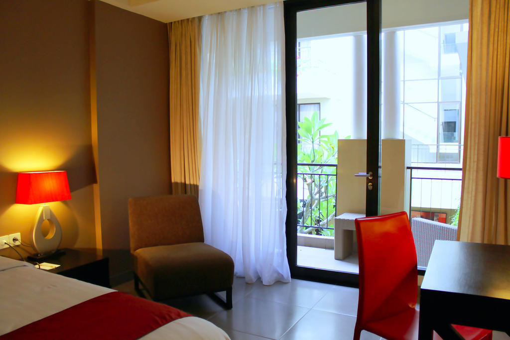 100 Sunset Kuta Hotel & Ballroom 部屋 写真